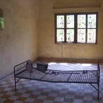 04_Tuol_Sleng_Gef__ngnis2.JPG